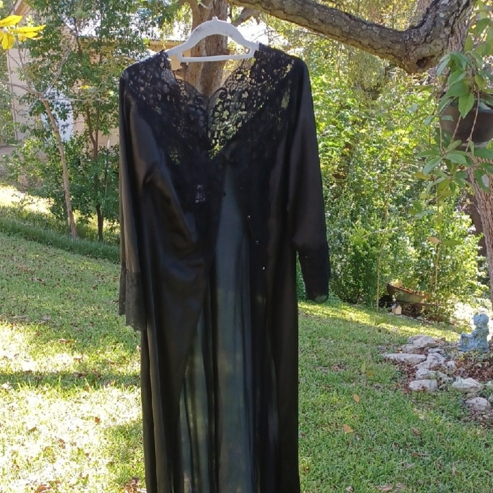 Elegant Black Lace Trimmed Long Robe